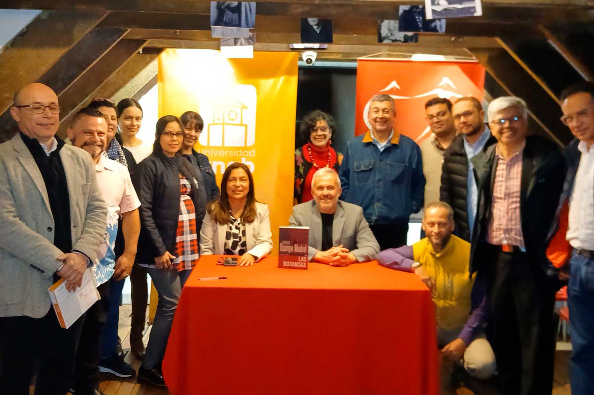 📖 Revive los mejores momentos del conversatorio con el escritor y periodista Sergio Ocampo Madrid, autor de Las distancias, una obra que reflexiona sobre las barreras invisibles que nos separan.

 Lee la nota completa aquí🔗 bit.ly/4kTklDS 

#VidasNarradas