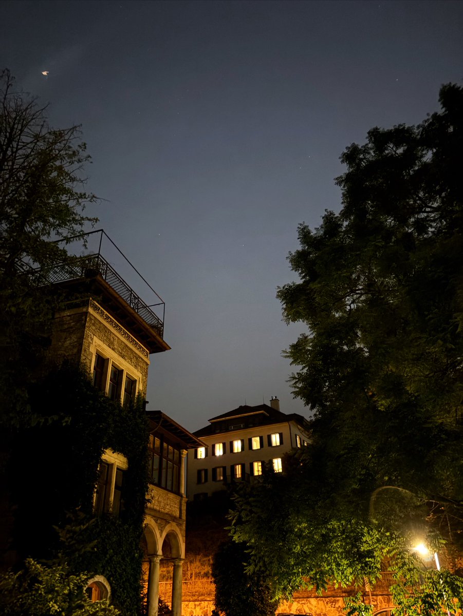 «Night Walk in meinem Bijou Quartier Zürich Enge – meine Liebe.»