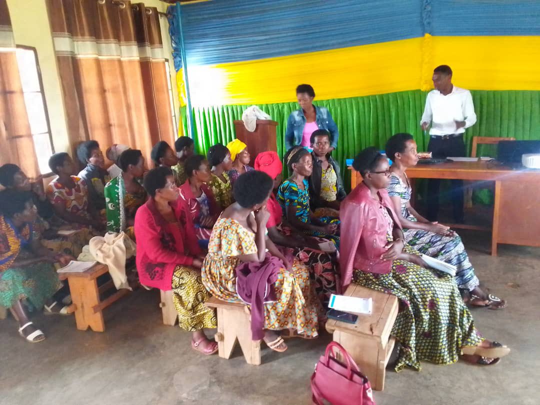 sowpeace1's tweet image. Today, TA with support from @EUinRW through the IFS-Kungahara project, launched a 3-day training for women cooperatives on ecological post-harvest handling, marking the start of Year 2 implementation. The training is taking place in Karongi, Nyanza, Nyaruguru, Gisagara & Musanze.