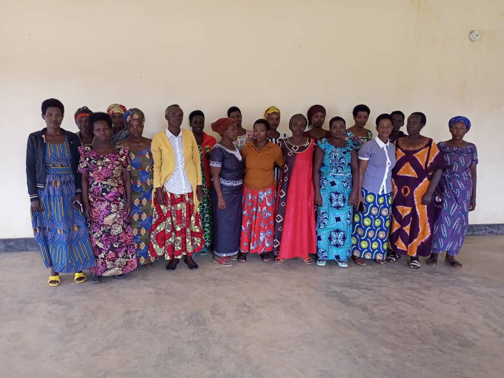 sowpeace1's tweet image. Today, TA with support from @EUinRW through the IFS-Kungahara project, launched a 3-day training for women cooperatives on ecological post-harvest handling, marking the start of Year 2 implementation. The training is taking place in Karongi, Nyanza, Nyaruguru, Gisagara & Musanze.