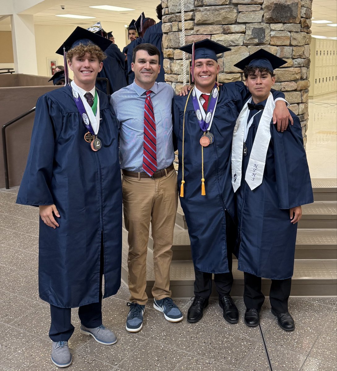 Congrats to these Cedar XC Alums! Enjoyed having the privilege to coach them! Go Cedars!!! 🌲 🌲 🌲