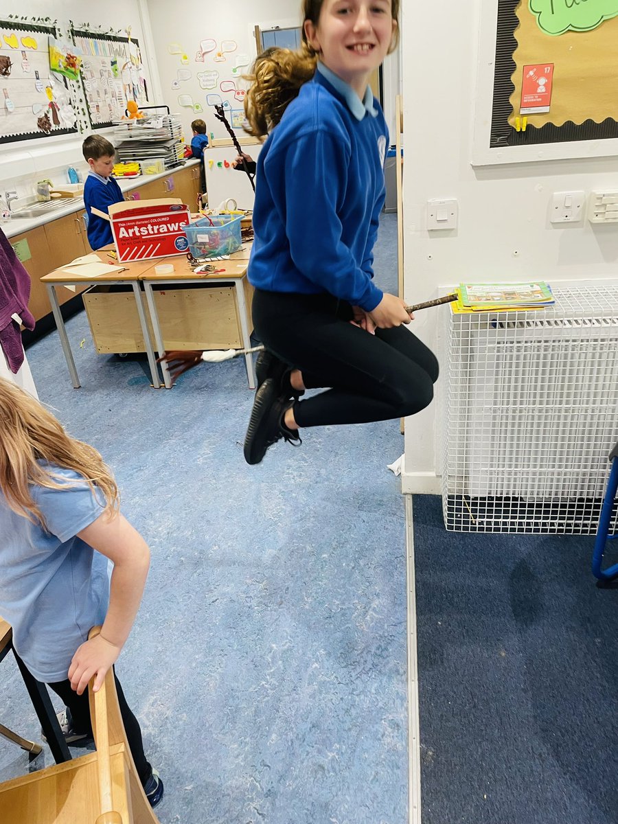 AddiewellPS's tweet image. We had a magical time at our STEM Through Stories after school club, with today’s activities based around ‘Room on the Broom’! 🧙🏻‍♀️🧹🪄
