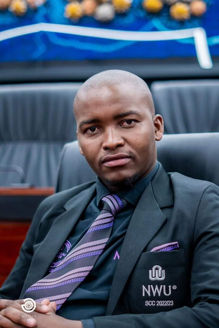 MKSM_Official's tweet image. GONE BUT NOT FORGOTTEN, THIS DAY LAST YEAR COMRADE GATSHENI WAS BRUTALLY KILLED. MKSM WILL FOREVE MISS AND HOMOUR YOUR MEMORY.
ALUTA CONTINUA COMMANDER.