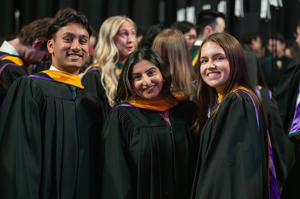 SchulichMedDent's tweet photo. Congratulations, Class of 2025! 🎓💜

You’ve worked hard to reach this milestone, and now join a community of 22,000+ #SchulichMedDent alumni making an impact around the world.

#PurpleAndProud #WesternU https://t.co/xlvSraHBBZ