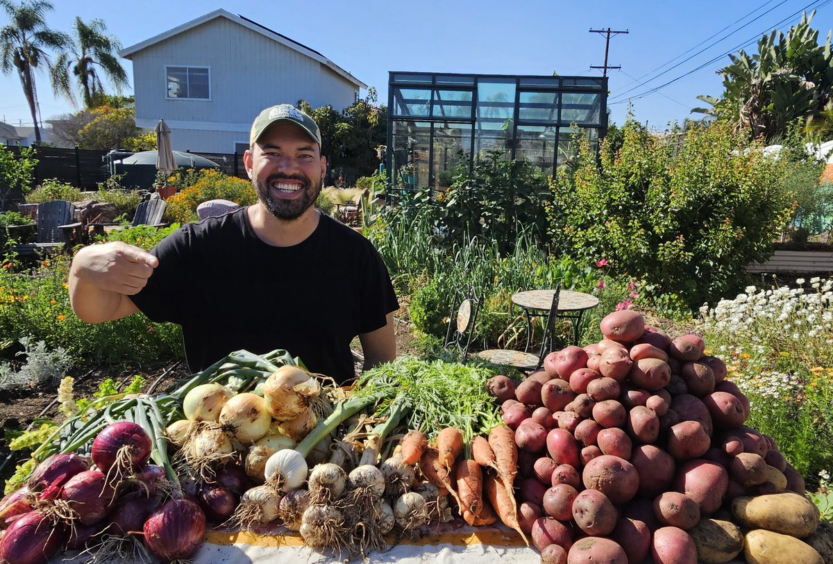 Kevin → Plant Daddy tweet media