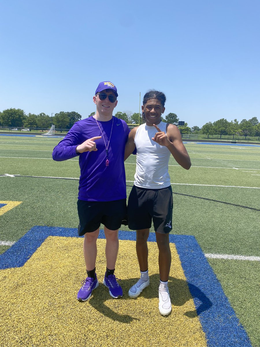 braelon_keys_28's tweet image. First camp with #Spottheball. I had so much fun! I learned and improved on a bunch. Running a 4.5 forty yard dash, and triple broad jump of 8 1/2 feet!
@EngmanHayden @Coach_Blah Thank you guys for coaching me up and making me better!