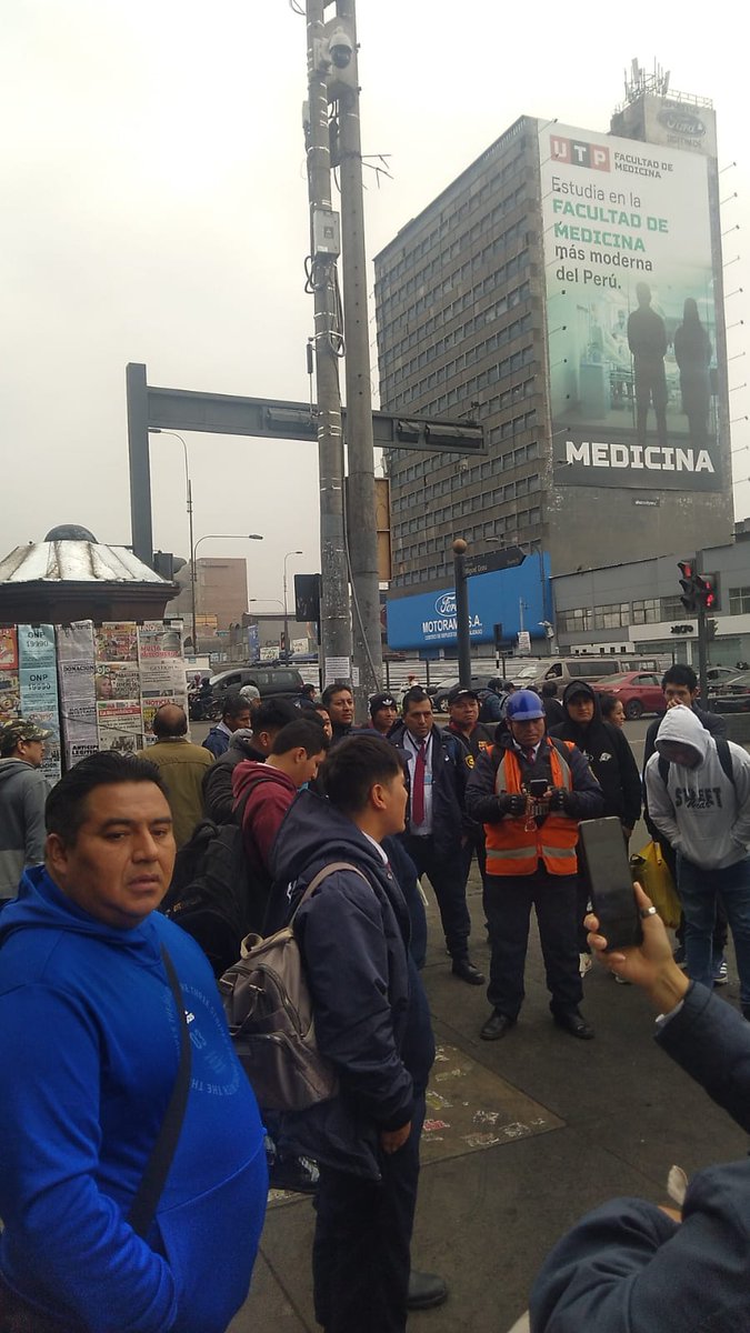 CtpPeru's tweet photo. 🔴 URGENTE | Lamentable que la empresa #Viproseg quien brinda servicios de seguridad a @EsSaludPeru a la fecha NO cumpla con remuneraciones y pago de CTS al personal de seguridad. Los establecimientos sin personal de seguridad ponen en riesgo a pacientes, personal. @SunafilPeru https://t.co/aFERh8bCR8