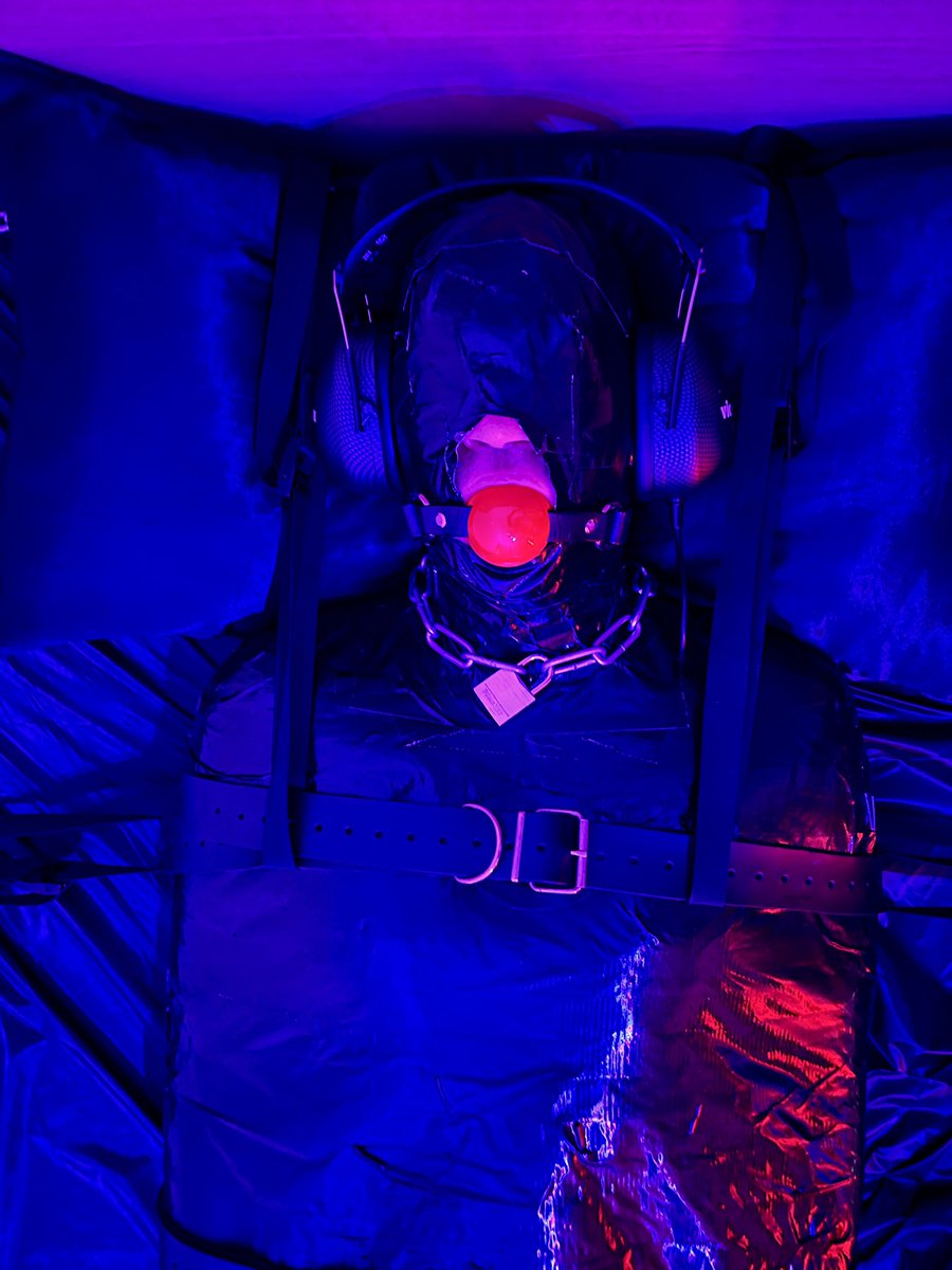 Mummified, sensory deprived, strapped down with belts and tension straps.

And if it wasn’t enough, i was additionally silenced with my new <a href="/moanspeak/">Moanspeak</a> gag. The gag really leaves no chance - and it‘s „just“ size M 🥵

That was intense.

#mummification #gagged #taped #bondage #bdsm