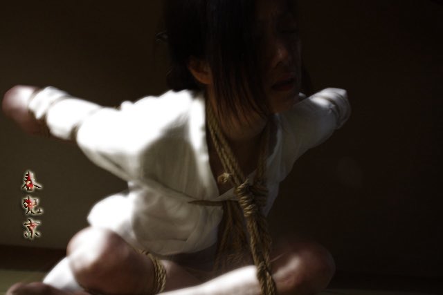 ■様々拷問縄■
胡座縛り、椅子縛り、芋虫縛り、後ろ手縛り、海老縛り、折縛り、蛙縛り、合掌縛り、亀甲縛り、逆海老縛り、楔縛り、逆さ富士縛り、逆立ち縛り、十文字縛り、大の字縛り、襷縛り、畳縛り、立木縛り、達磨縛り、鉄砲縛り、梯子縛り、菱縛り･･･∞