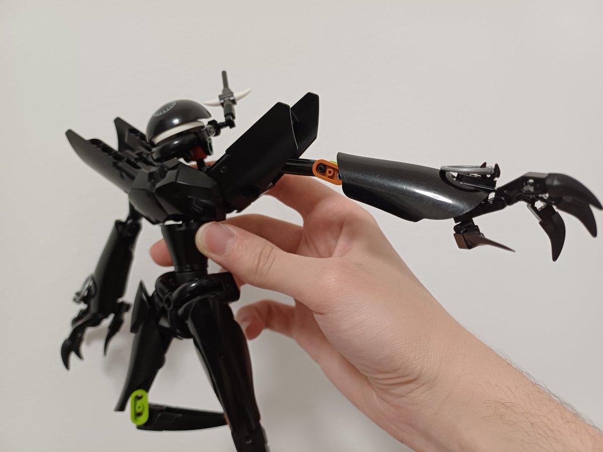 JSwansus's tweet image. Gonna tweak out the head later
#lego #bionicle #DeltaruneChapter3