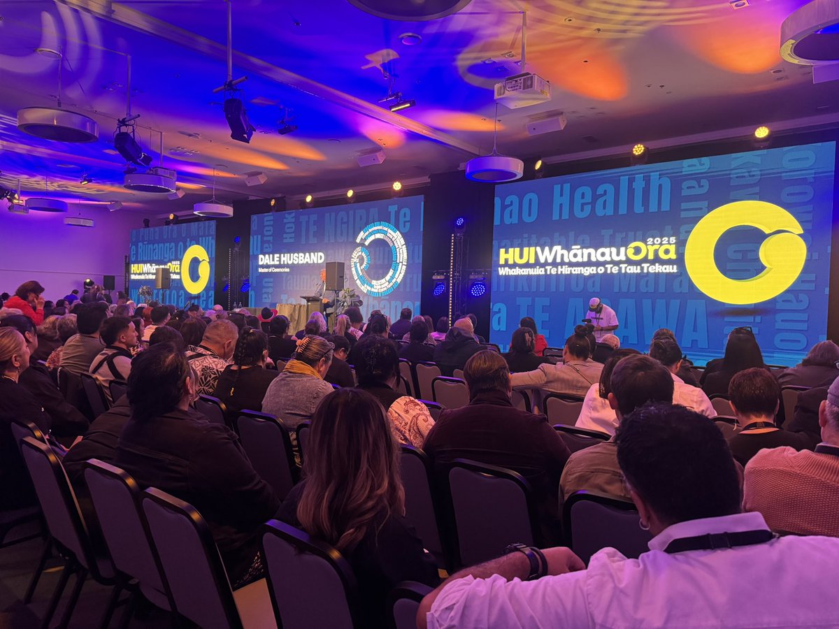 #LIVE
“Whakapapa goes beyond politics” John Tamihere with <a href="/WillieJLabour/">Willie Jackson</a> at <a href="/WhanauOra/">Whanau Ora</a> hui marking 10 years strengthening our whānau. “I do want to mihi to my mate - JT to his credit was talking Whānau Ora before anyone. I want that recorded today.” MP Willie Jackson