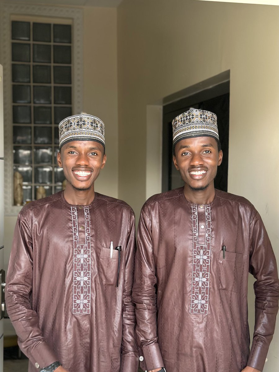 hassaan_sm's tweet photo. Eid is what Eid is 🤭🌙

#Eid #EidMubarak #EidUlAdha https://t.co/jgbu83Jt8Y