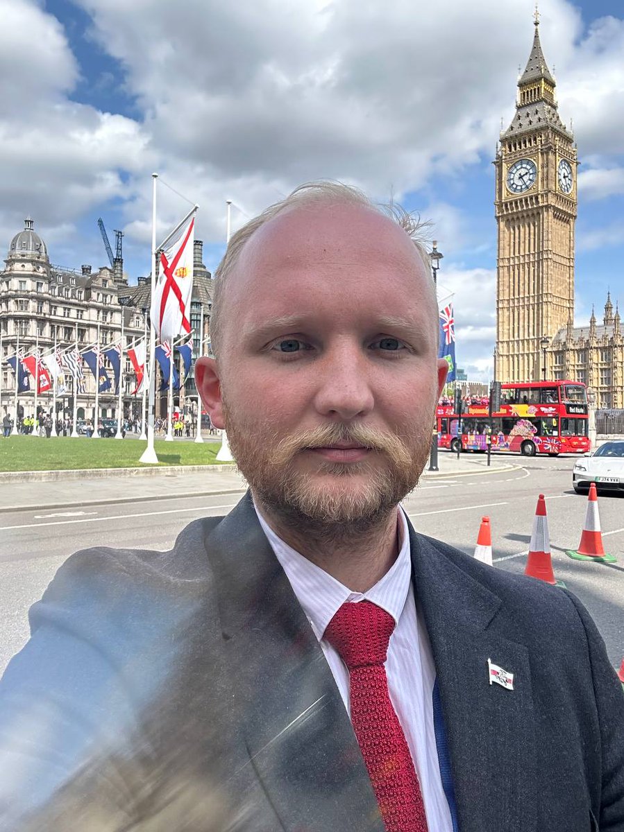Dz_Kuchynski's tweet image. Glad to make a quick stop in London 🇬🇧 to meet w/ my friends at @10DowningStreet Foreign Affairs SPAD & @UKLabour MPs and represent @Tsihanouskaya at @ConcordiaSummit. We must keep democratic #Belarus on the UK agenda.
Next stop: Brussels. For the ⚪️🔴⚪️ - 🇪🇺 Consultative Group.