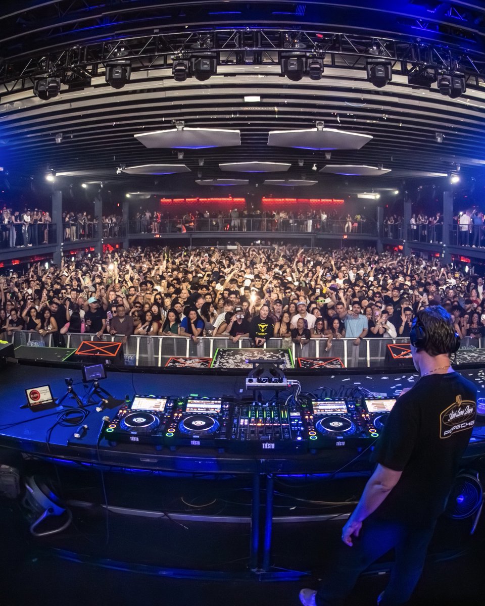 Echostage (@echostage) on Twitter photo A massive extended set by <a href="/tiesto/">TiΓ«sto</a> to close out <a href="/projectglowfest/">projectglowfest</a> day 1. π€ We'll be thinking about this one for a while.
Shot by <a href="/Taniahauyon/">Tania Hauyon</a>. A massive extended set by <a href="/tiesto/">TiΓ«sto</a> to close out <a href="/projectglowfest/">projectglowfest</a> day 1. π€ We'll be thinking about this one for a while.
Shot by <a href="/Taniahauyon/">Tania Hauyon</a>.