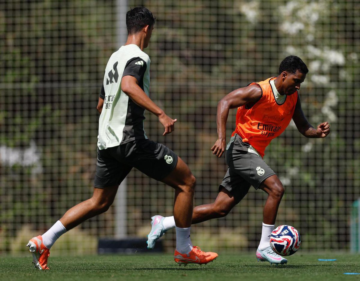 RodrygoGoes's tweet image. FELIZ 😄🤍⚽️