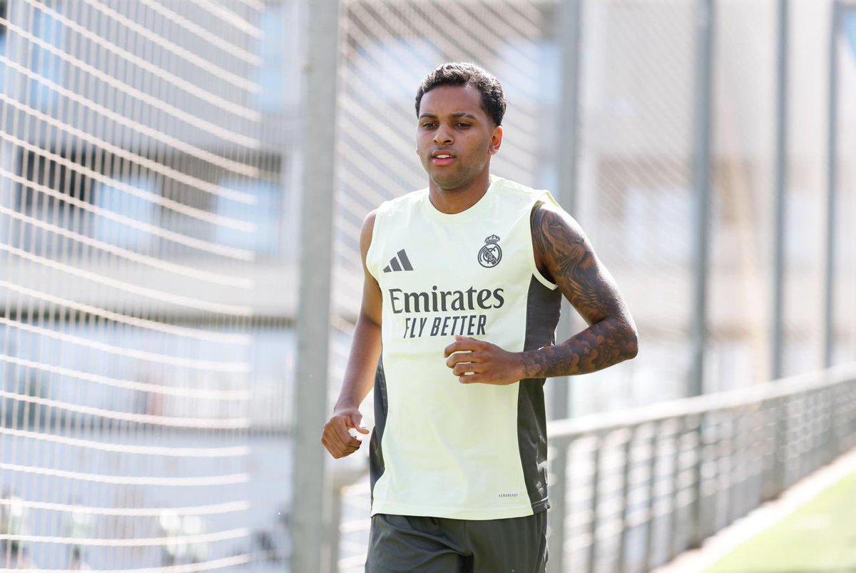 RodrygoGoes's tweet image. FELIZ 😄🤍⚽️