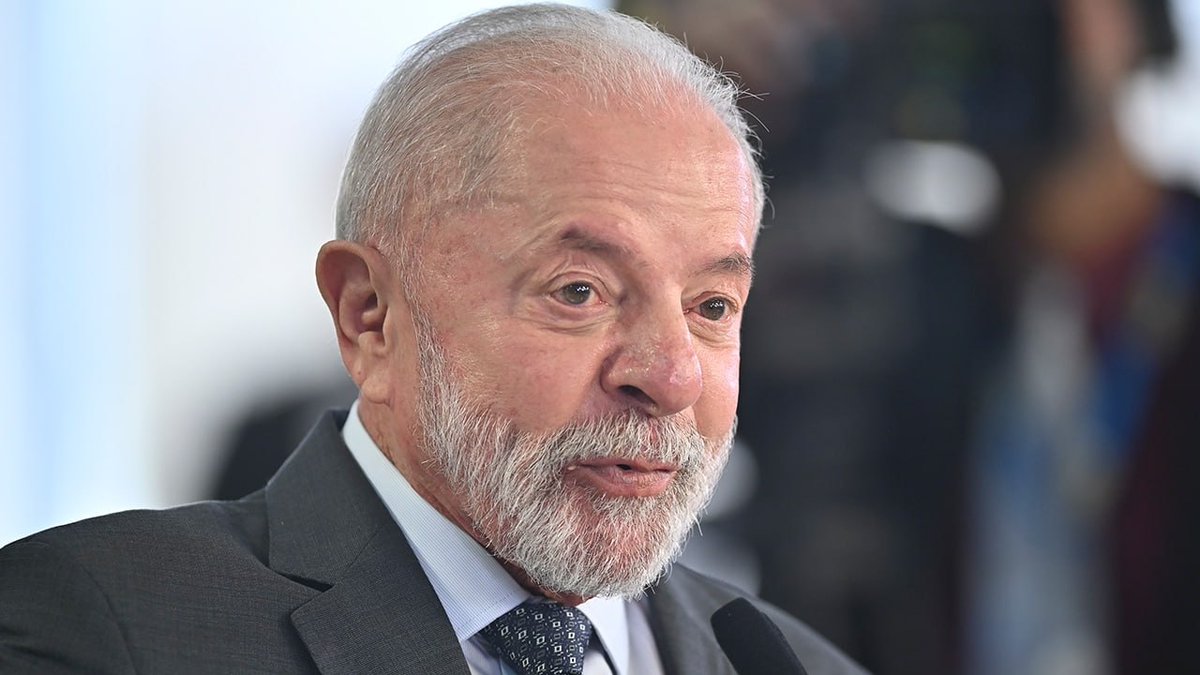 BRICS and G20 have become centers of global power

Brazilian President Luiz Inacio Lula da Silva said BRICS and the G20 now play a key role in global politics, representing 40% of global GDP .

In an interview with LCI TV channel, he stressed that modern international