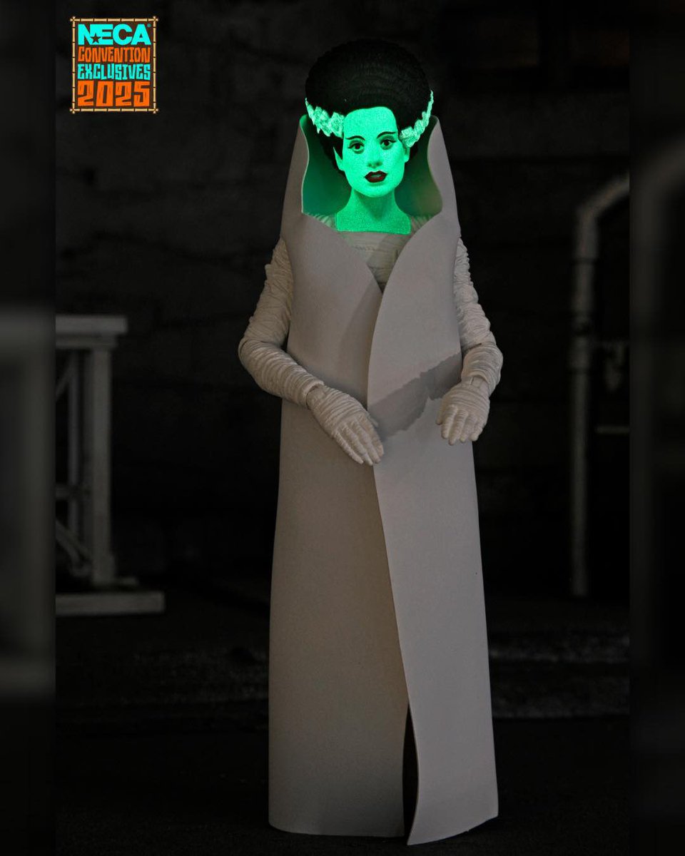 ActionActionFig's tweet image. NECA reveals SDCC 2025 exclusive Universal Monsters - GitD Bride of Frankenstein!

#ActionFigure #ActionFigures #UniversalMonsters #NECA