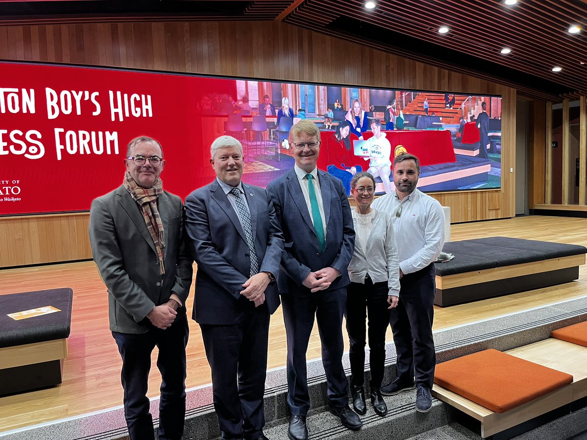 LMeredithEU's tweet image. Fantastic to visit @waika ๐ช๐บ๐ค๐ณ๐ฟ A big thanks to Professors Gary Wilson, Iain White & David Aubergier Rico for the warm welcome & kลrero.
From climate to co-authorships, marine science to mฤtauranga โ a university deeply rooted in place ๐ฟ๐
#HorizonEurope #StrongerTogether