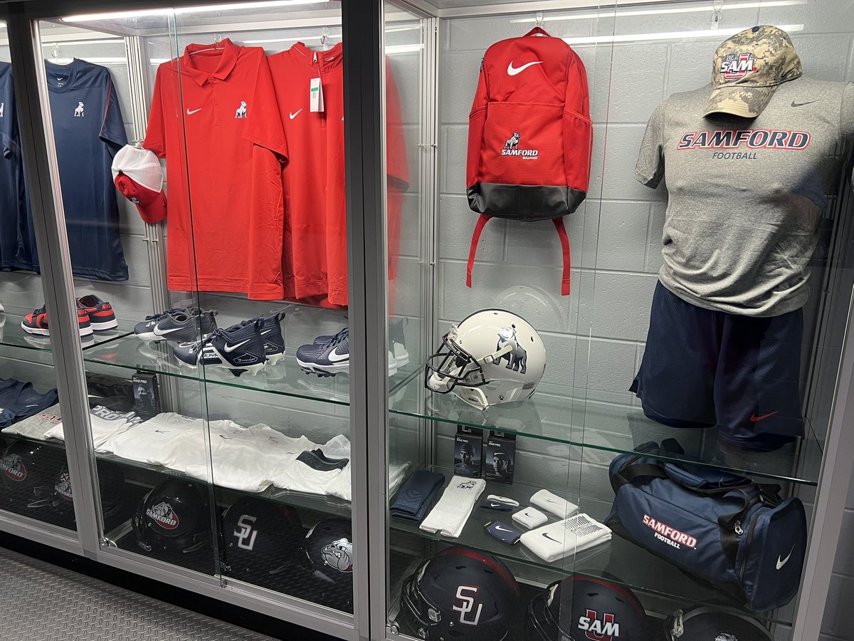 PTRFootball's tweet image. College Campus Offer Tour 25 at @SamfordFootball! Appreciate @RickyTurner19 for the hospitality. #OfferRidge @PrincipalRidge @RecruitGeorgia @deucerecruiting @scoreatlanta
@itgnext_georgia @NEGARecruits @EliteGARecruits