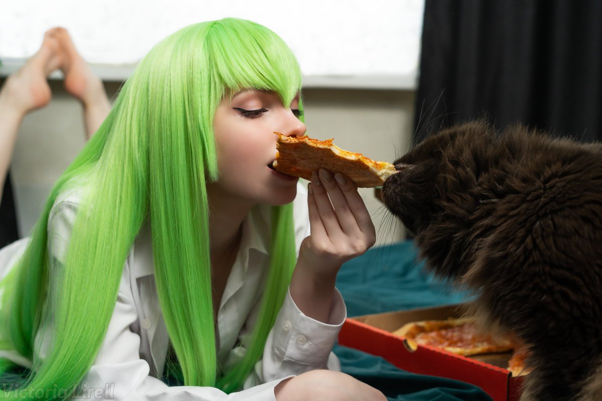 VictoriaLirell's tweet image. Backstage 🍕🐈‍⬛