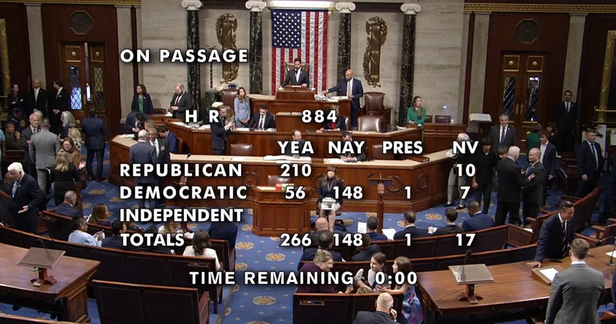 AFNewsAlerts's tweet image. BREAKING: 148 Democrats just voted to allow non US citizens to vote in local DC elections. 

Have we had enough of this yet?