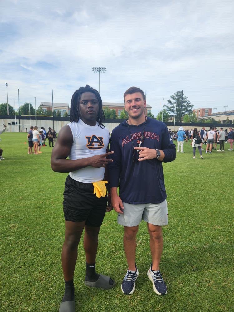 Great thanks to Auburn coaches for great work at the AU camp <a href="/coachbsheldon/">Braden Sheldon</a> <a href="/CoachDurkin/">Coach Durkin</a> <a href="/247recruiting/">247Sports Recruiting</a> <a href="/AuburnFootball/">Auburn Football</a> #BlessedAndGrateful #auburnfootball #AGTG