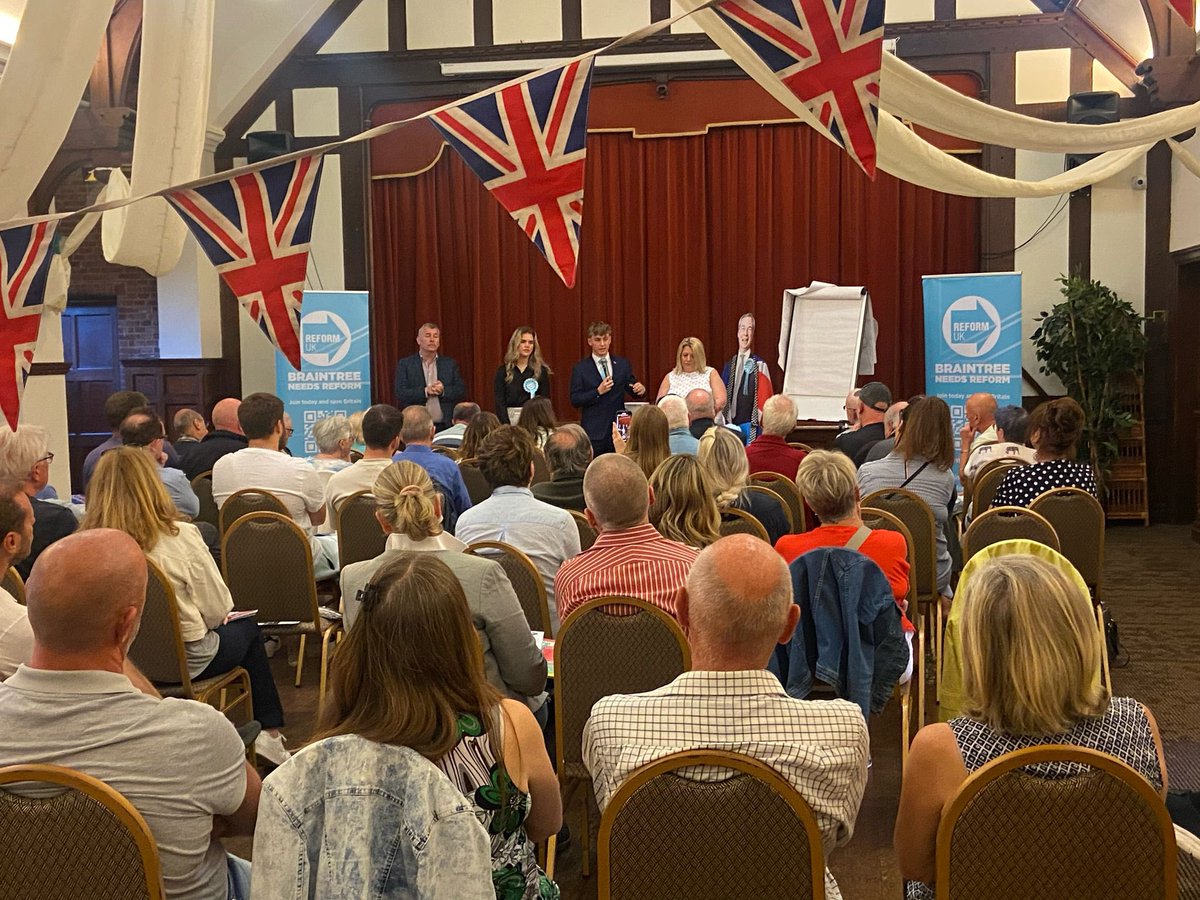 NathanRobinsUK's tweet image. Braintree wants @reformparty_uk
Tonight we held our branch event in Braintree, what an amazing atmosphere
Fantastic speakers and amazing guest
@reformparty_uk @Nigel_Farage @drdavidbull @ZiaYusufUK