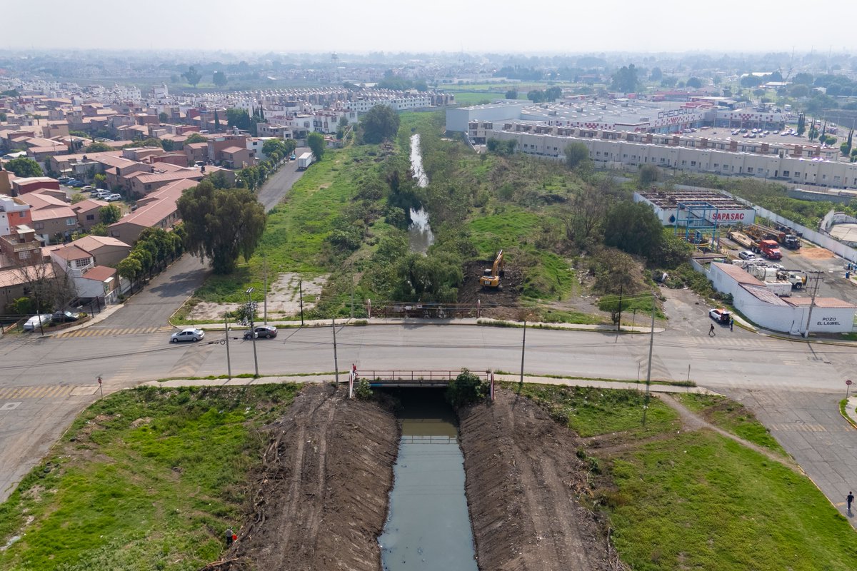 GobCoacalco2022's tweet image. ¡El trabajo no se detiene! 🚧💧Nuestro equipo operativo de #SAPASAC avanza con la limpieza del canal de Cartagena, en El Laurel, fortaleciendo el programa preventivo contra inundaciones y, asegurando el flujo adecuado del agua.

#ContinuidadDeBuenosResultados