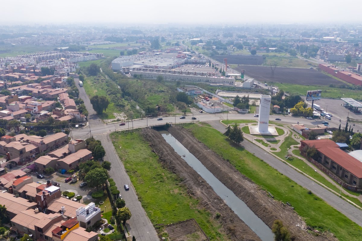 GobCoacalco2022's tweet image. ¡El trabajo no se detiene! 🚧💧Nuestro equipo operativo de #SAPASAC avanza con la limpieza del canal de Cartagena, en El Laurel, fortaleciendo el programa preventivo contra inundaciones y, asegurando el flujo adecuado del agua.

#ContinuidadDeBuenosResultados