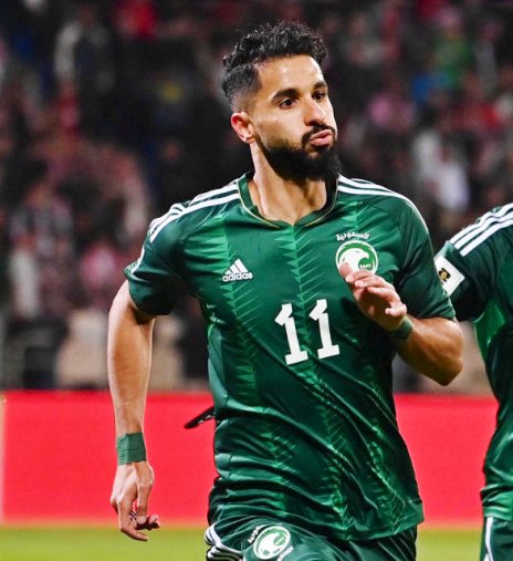 3bood1927's tweet photo. في تصفيات كأس العالم ٢٠٢٦

الشهري في ٣٣٠د سجل ٤ أهداف
هداف المنتخب بالتصفيات 🔝
البريكان في ٩٥٨د سجل ٣ أهداف
لعب ٣ أضعاف دقائق الشهري وسجل أقل!

حصلت السعودية على ٤ ركلات جزاء
الشهري نفذ ١ سجل ١ ✅
وسالم نفذ ٣ أضاع ٣ ❌

يستحق أن يكون أساسي، ومنفذ أول للركلات،
بشكلٍ عام مع المنتخب نفذ ٣ ركلات سجل ٣