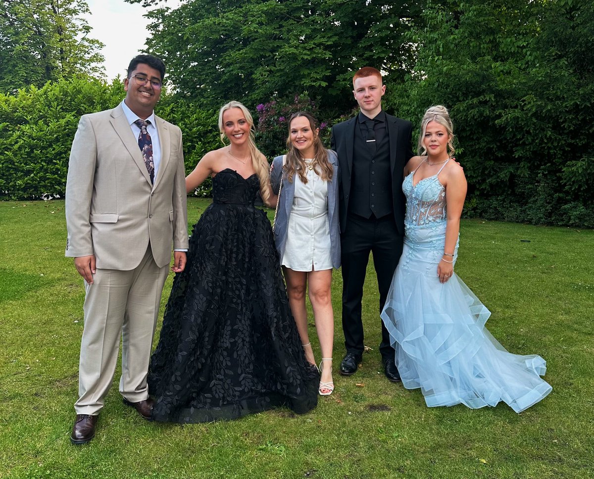Mrs Sherry (@mrssherrytweets) on Twitter photo BGE Business all the way through to AH Business, what a fantastic bunch💜💚 <a href="/rosshallbiz_com/">Rosshall - Business and Computing Science Faculty</a> BGE Business all the way through to AH Business, what a fantastic bunch💜💚 <a href="/rosshallbiz_com/">Rosshall - Business and Computing Science Faculty</a>