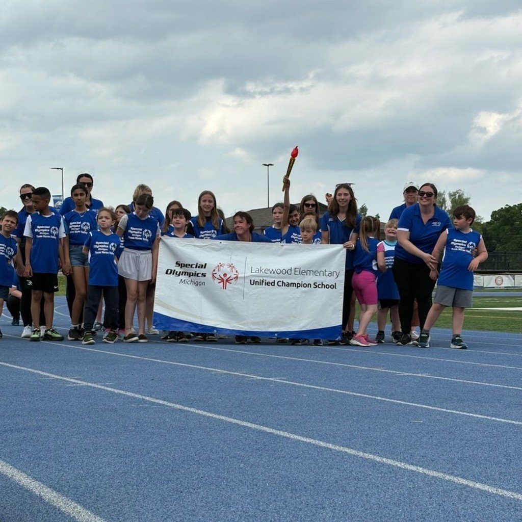 HuronValleyNews's tweet photo. Sneak peek at Lakewood Elementary's Special Olympics event tonight!
#WeAreHVS
#HVSsuccess https://t.co/hx61w9tc8l