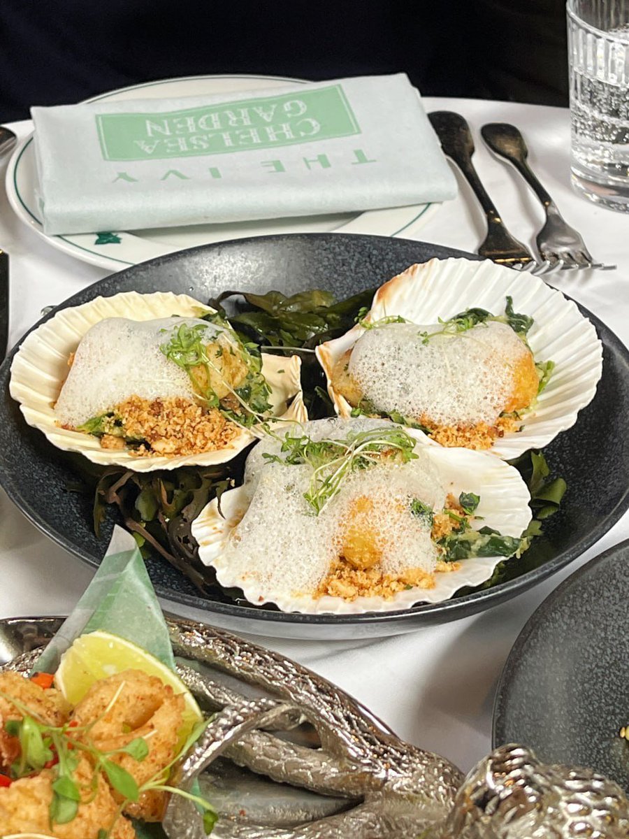 You don’t just eat the food you experience it  🍤🍷🎻