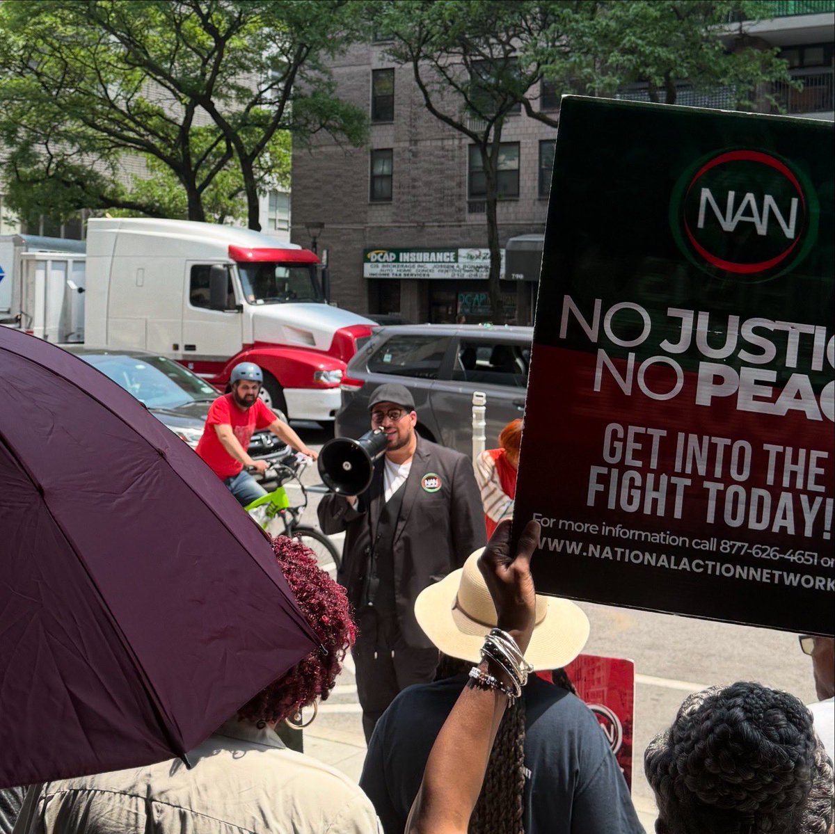 Week 75 of #DEIThursdays, and we’re still standing strong.

For 75 weeks straight, the National Action Network has gathered outside Bill Ackman’s office to make one thing clear: we will not back down from defending Diversity, Equity, and Inclusion.

Every Thursday, we show up.
