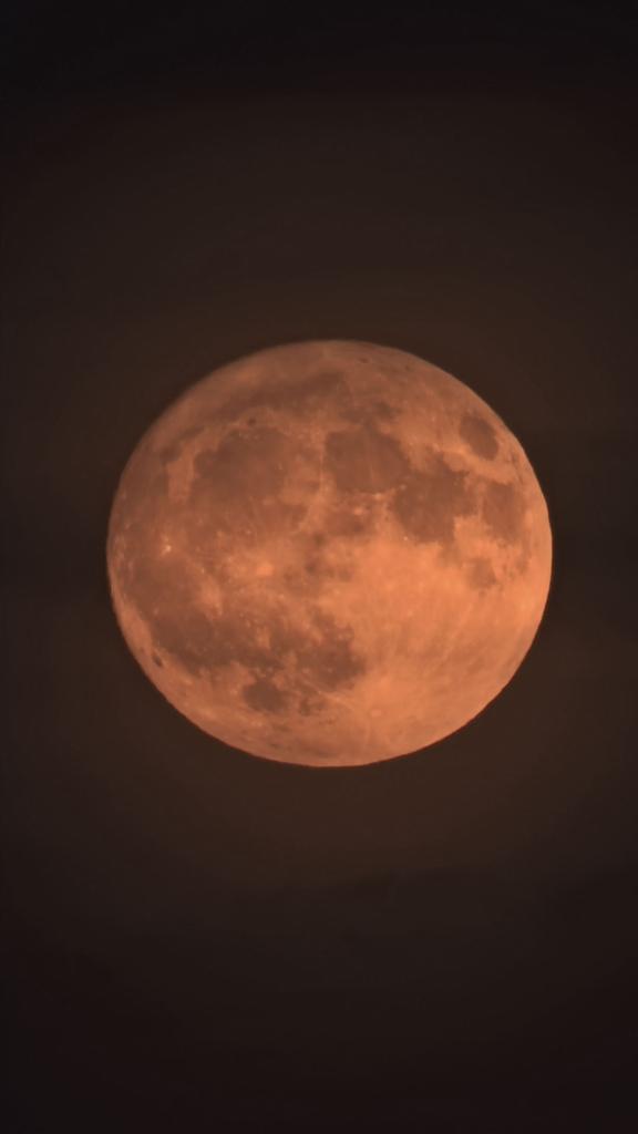 grainge's tweet image. Catching the moonrise. @Seestar_astro #seestars50