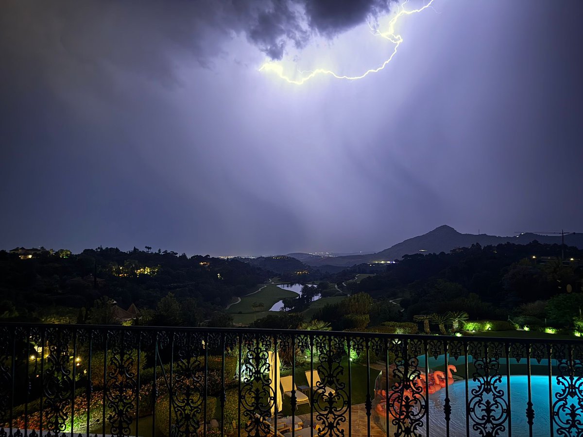 Lighting in Marbella Tonight 👏🏻