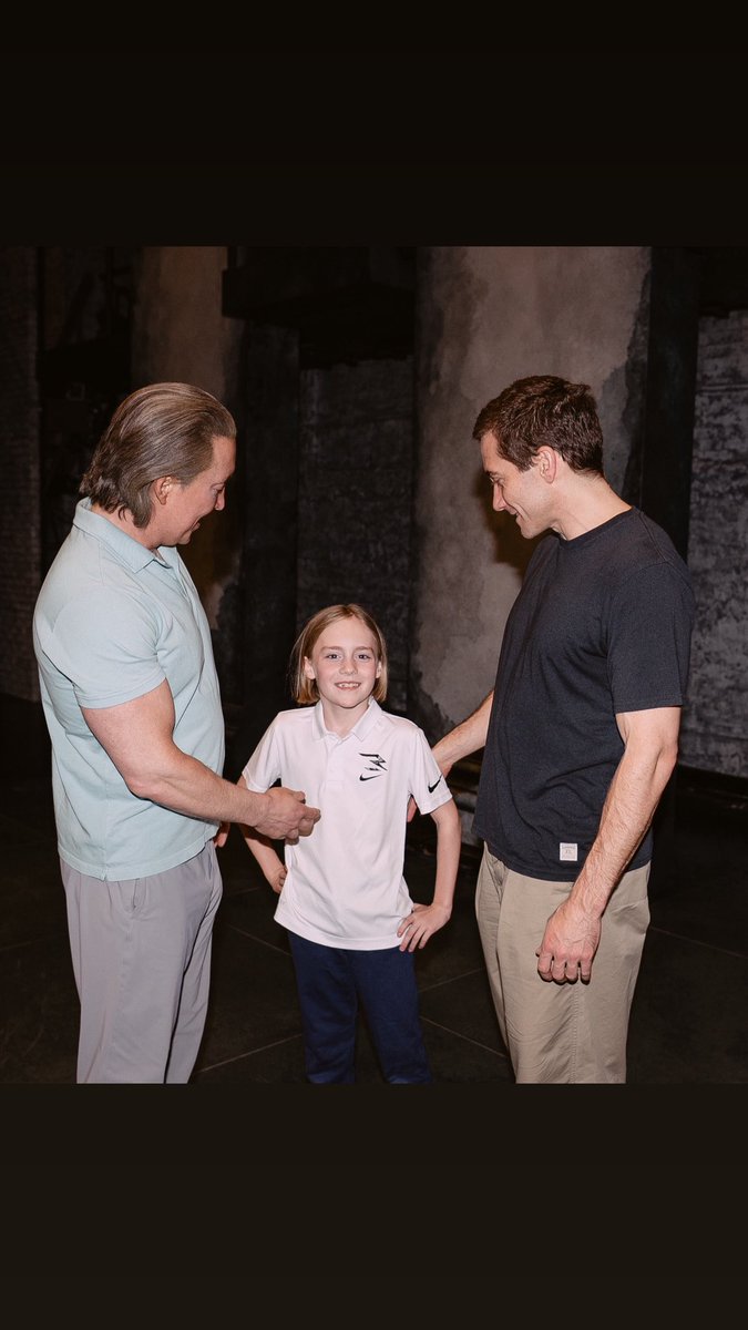 Still reflecting on an unforgettable evening backstage at Othello, Daniel Neiditch expressed his deep gratitude to Denzel Washington and Jake Gyllenhaal for the opportunity to witness a performance that was both powerful and profoundly moving. The production was a masterclass in