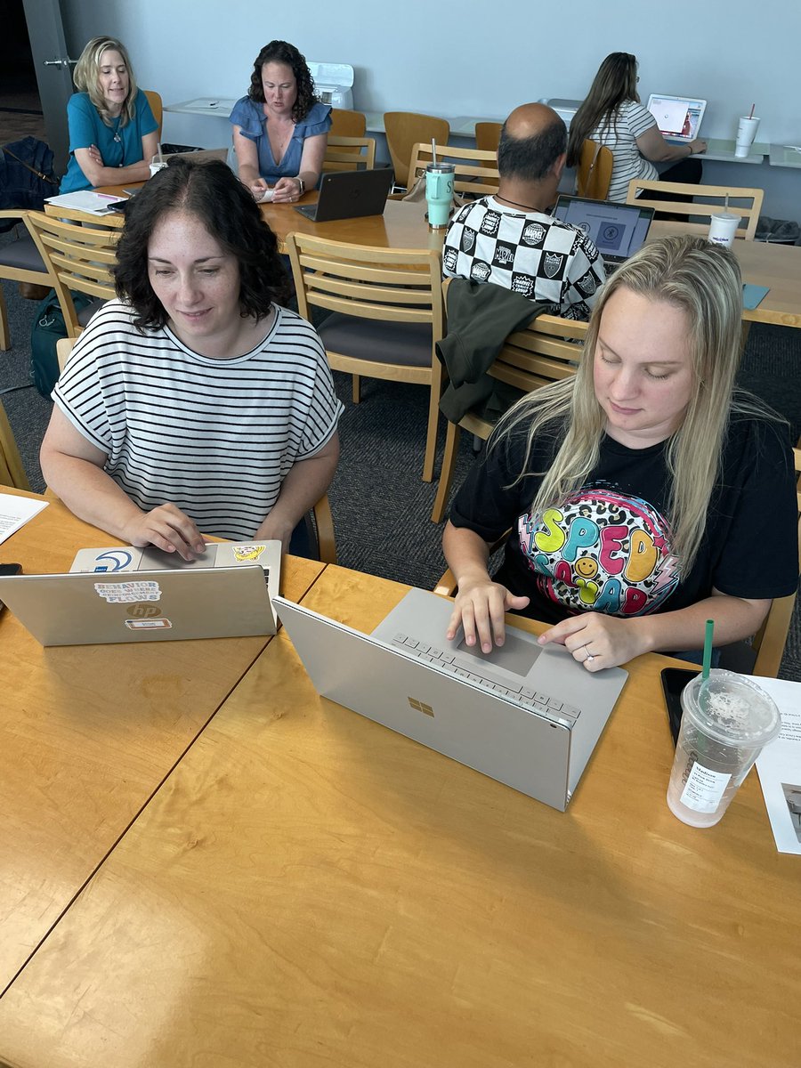 Huge thanks to <a href="/TinaNiemann/">Tina Niemann</a> for leading a wonderful &amp; informative training on Canva  &amp; tools that can be used to adapt instruction &amp; increase student engagement during our Adapted Materials Lab Sessions!  <a href="/TomballISD/">Tomball ISD</a> <a href="/TStudentsupport/">TISD_StudentSupport</a> #inclusiveinnovation