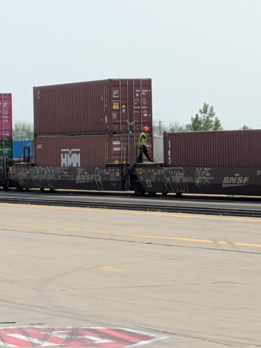 Yep, this is how we help deliver your stuff!  

Great visit today to <a href="/UnionPacific/">Union Pacific</a> Global 4, part of the nation's largest inland port at CenterPoint.