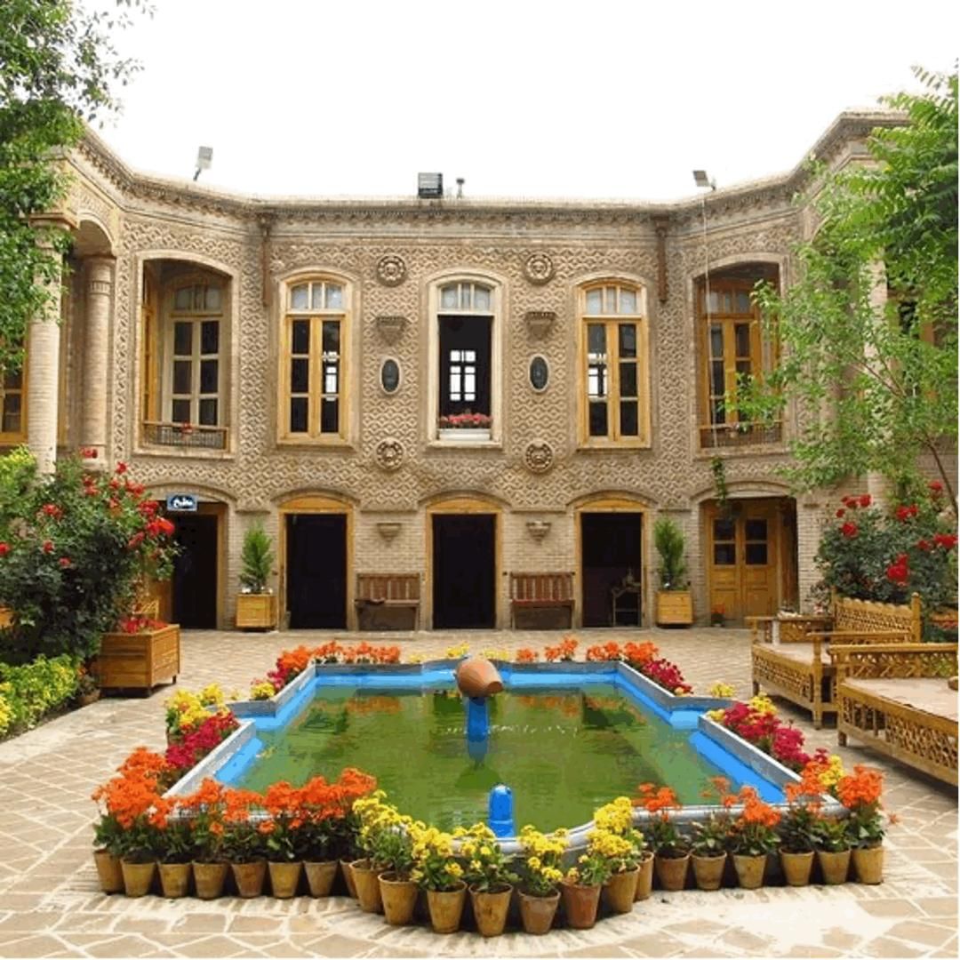 Rafieemm's tweet photo. چقدر بد که از این رسیدیم به اون https://t.co/sQgmK4L53V