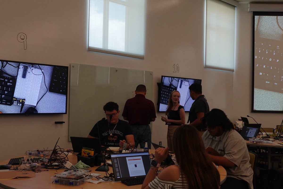 PSLNMState's tweet image. On Day 7 of STEM Mavericks, students began innovation projects tackling real-world problems. Working solo or in teams, they used coding, engineering, and critical thinking to design creative, hands-on solutions. @dodcdao @LCPSnet @NMSU_engineer @gadsdenisd_NM