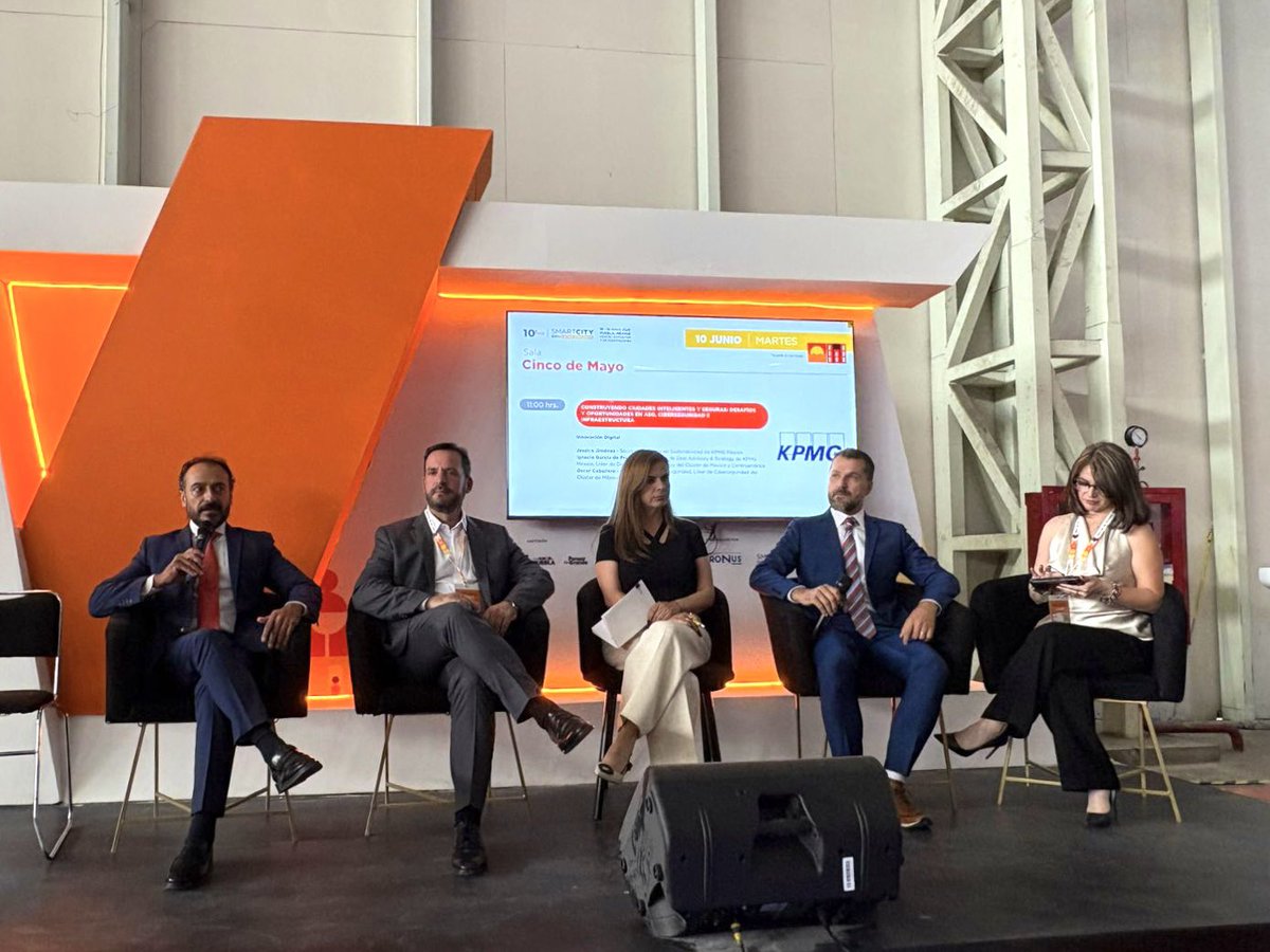 ¡Es un honor que nuestra <a href="/udg_oficial/">Universidad de Guadalajara</a> forme parte de la 10ª edición del <a href="/SmartCityLATAM/">Smart City Expo LATAM Congress</a>! 
Me dio mucho gusto sumarme al diálogo entre gobiernos, empresas, academia y sociedades civiles de toda América Latina, porque estoy convencida de que la transformación de nuestras ciudades