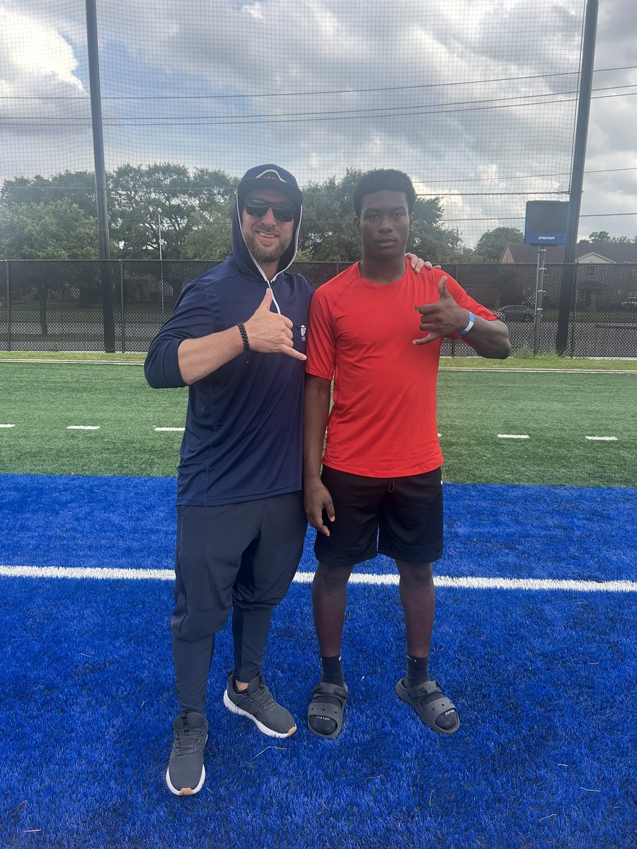 BrandonSimsJr's tweet image. I’m thankful for the opportunity to show my skills and talents @HCUFootball, I’m also glad I got to meet @CoachBobbyDaly.
@UTEPFB @CoachJHaddock @WHSTigersFB