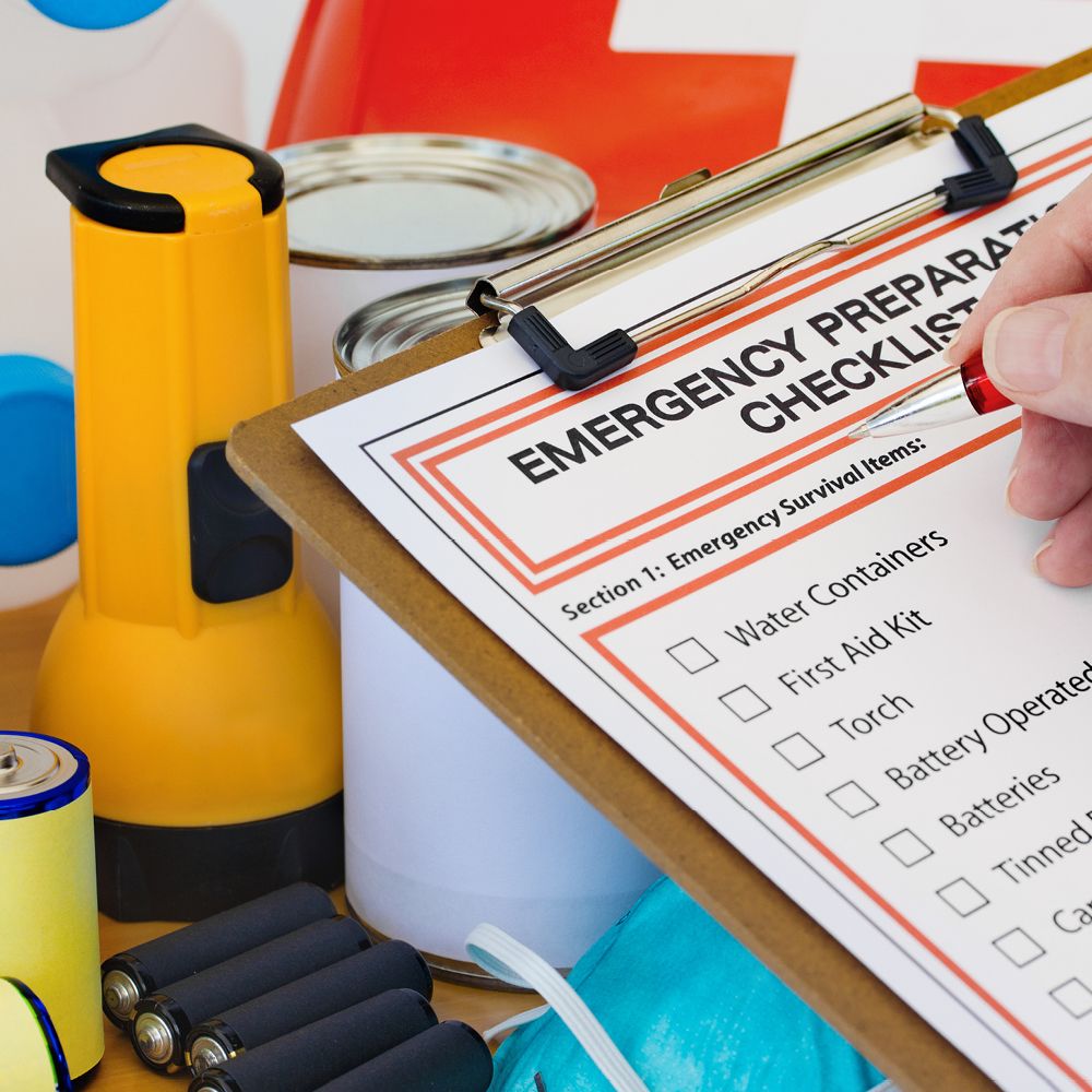 If you speak Farsi, join us tomorrow, June 11, 7-8:15 p.m. for  "Emergency Preparedness in Farsi" in partnership with @northshoreEMO. 
به ما در جلسه "اصول آمادگی برای شرایط اضطراری" بپیوندید: فردا، ۱۱  جون ساعت ۷ تا ۸:۱۵ بعد از ظهر. اطلاعات بیشتر و ثبت نامbuff.ly/lyi7zy7