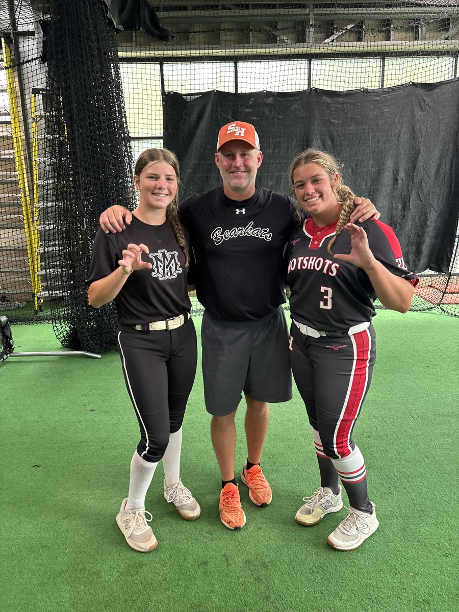 Thank you to <a href="/BearkatsSB/">Sam Houston Softball</a> for hosting a great camp today. I enjoyed all the different drills and meeting all of the coaches and players.  Can’t wait to come back for another one!

<a href="/s_lex23/">Coach Lex</a> <a href="/CoachValis/">Garrett Valis</a> <a href="/TessSoefje/">TessSoefje</a> <a href="/MHSBearSB/">Montgomery Lady Bears Softball</a> <a href="/CoachCCR/">Christie</a> <a href="/AMAHouTX2029/">Athletics Mercado Academy 2029 Christie</a> <a href="/AcademyZito/">Athletics Mercado Academy 09 Zito</a> 

#EatEmUpKats