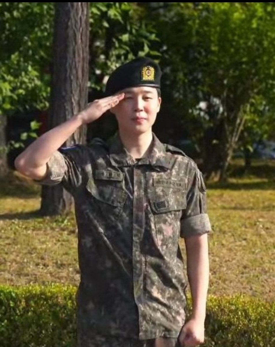 Jimin an itibariyle evine döndü 🫡

JIMIN RETURNS TODAY 
#드디어_오늘_지민이가_잡으러옴
#지민이_만나는데_잠이_오니