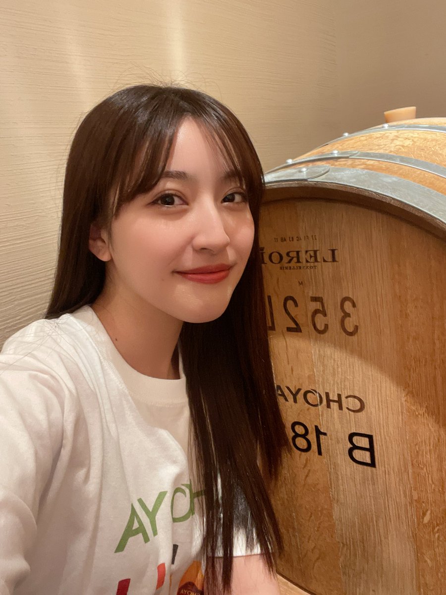 03824_nn's tweet photo. おはあみるん🥀
今日は #梅酒の日 みたいなので…🟢🥂
#チョーヤ の公式インスタやYouTubeチャンネルで
ショートドラマや企画に出演しているあみるんの姿を見られるのでぜひ👀💫
https://t.co/VG2wdgyIn1
https://t.co/gWQrS8OGmT
今日も幸せに過ごせていることを願ってます✨
#山崎亜美瑠
#AMiRU https://t.co/aeKsiTurvh
