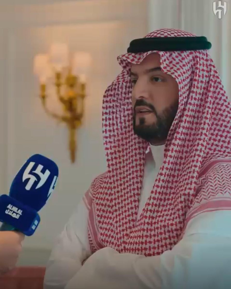 " إدارة غائبة وجماهير غاضبة "

في وقت تستعد فيه الأندية العالمية لخوض غمار بطولة كأس العالم للأندية 2025 بأقصى درجات الجدية ، يعيش نادي الهلال أحد أكثر فصوله الإدارية ضبابية وتراجعًا في التحضير والجاهزية .
جماهير الهلال التي لطالما عُرفت بصبرها ودعمها اليوم ترفع صوتها عاليًا بعد