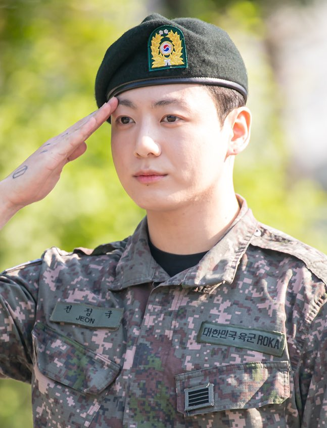 HANDSOME BABY🥺

JUNGKOOK IS BACK
#WelcomeBackJungkook
#StillHereForJungkook